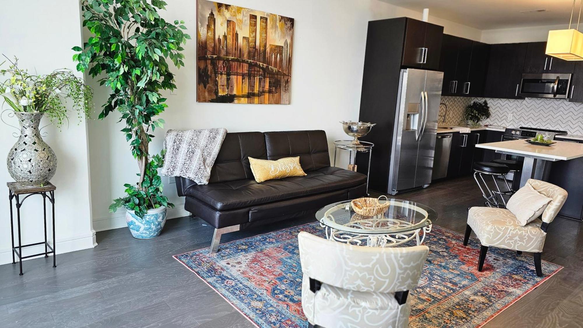 Appartamento Luxury Highrise In Midtown - Skyline Views And Chic Decor Houston Esterno foto