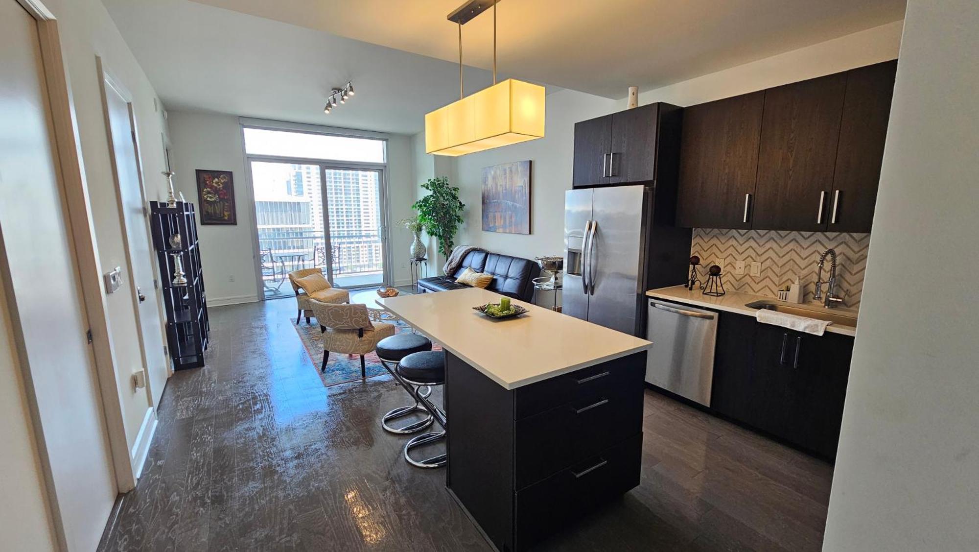 Appartamento Luxury Highrise In Midtown - Skyline Views And Chic Decor Houston Esterno foto